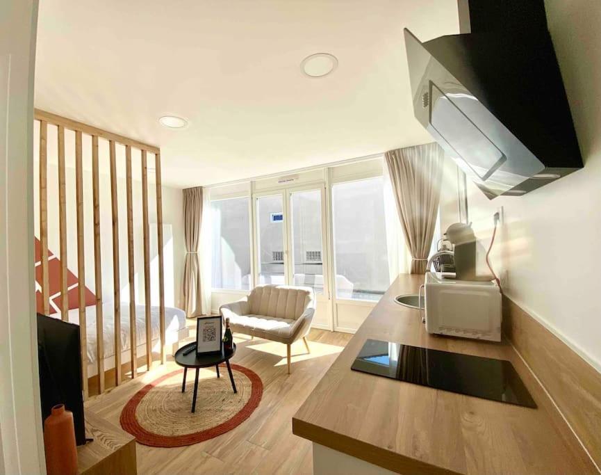 Studio Design Au Centre De ランス エクステリア 写真