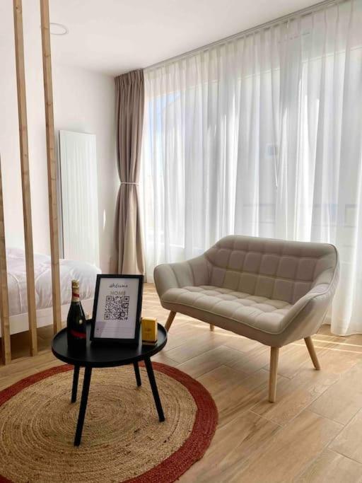 Studio Design Au Centre De ランス エクステリア 写真